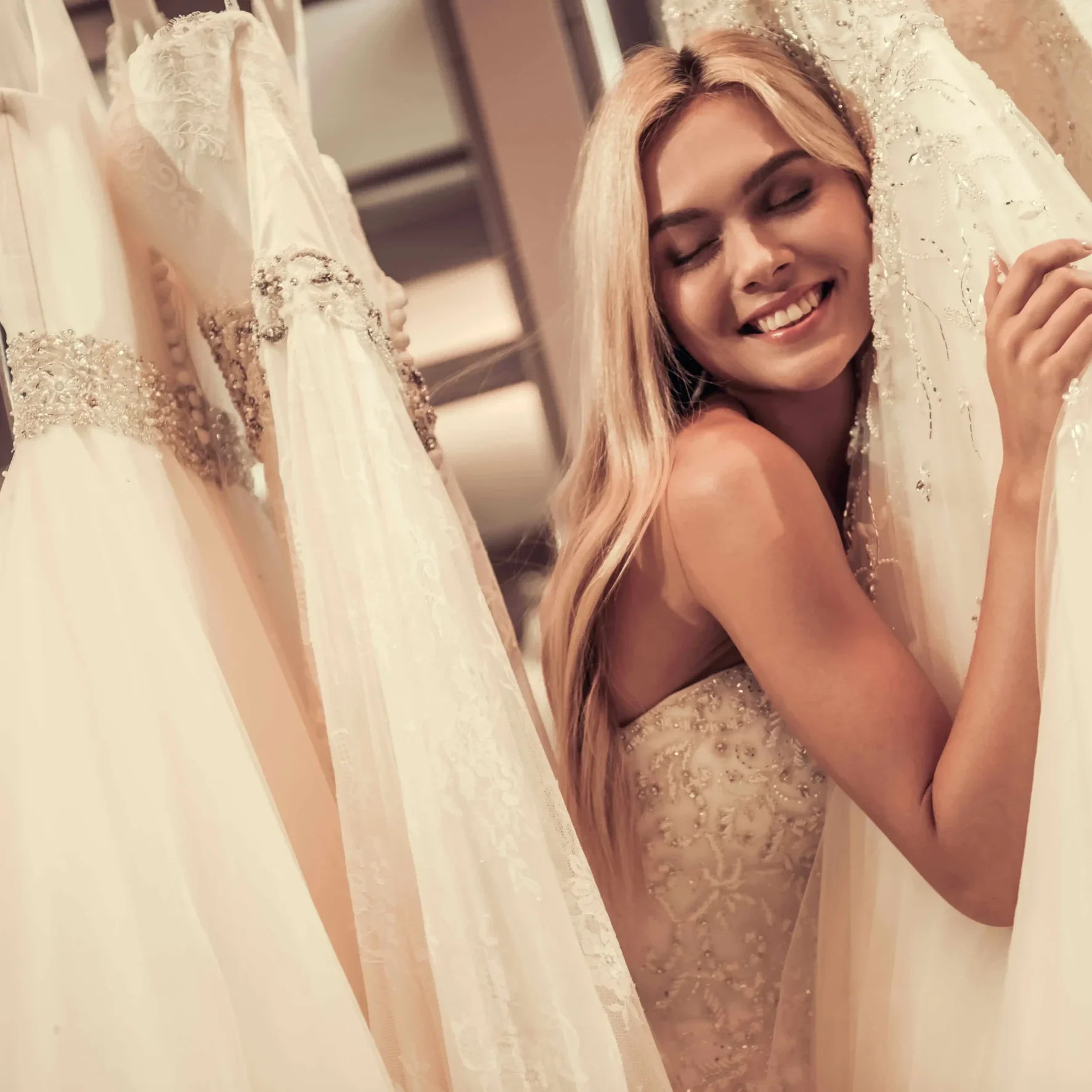 lovely-wedding-dress-selection-scaled