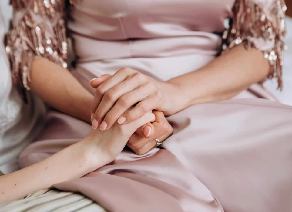 mother-daughter-bridal-1536x1024