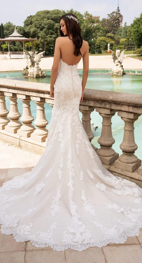 princia-by-pronovias-back